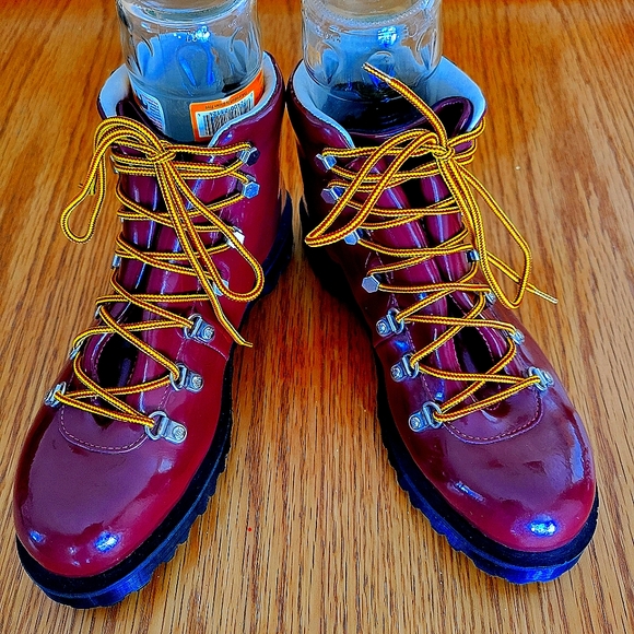 Made in Asia Doc Marten boots - Picture 2 of 10